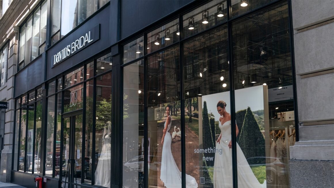 Taylor Swift Wedding-Dress Fever Has Bridal Brands on High Alert